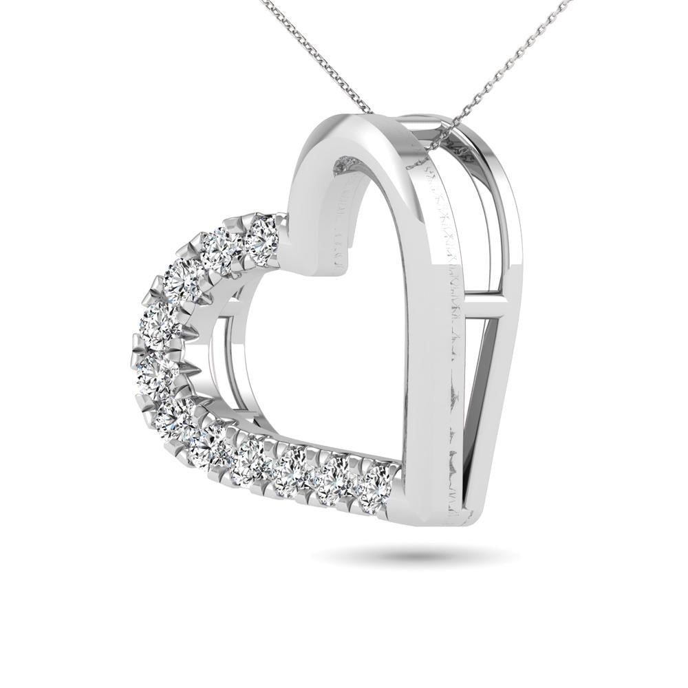 diamond heart pendant round cut 0.10 carats 10kt gold with chain